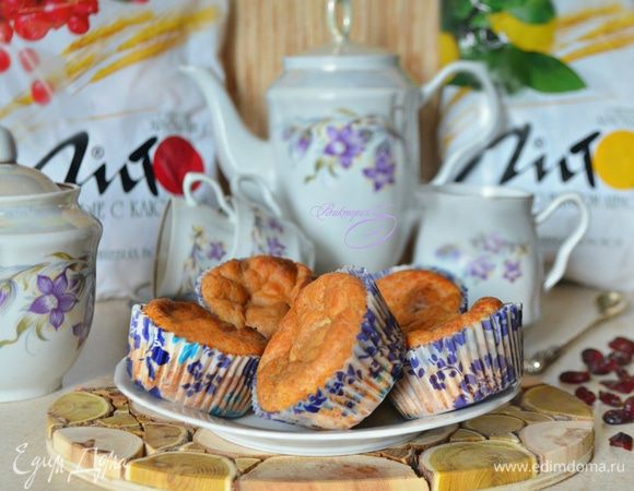 Творожные маффины с вяленой клюквой и отрубями