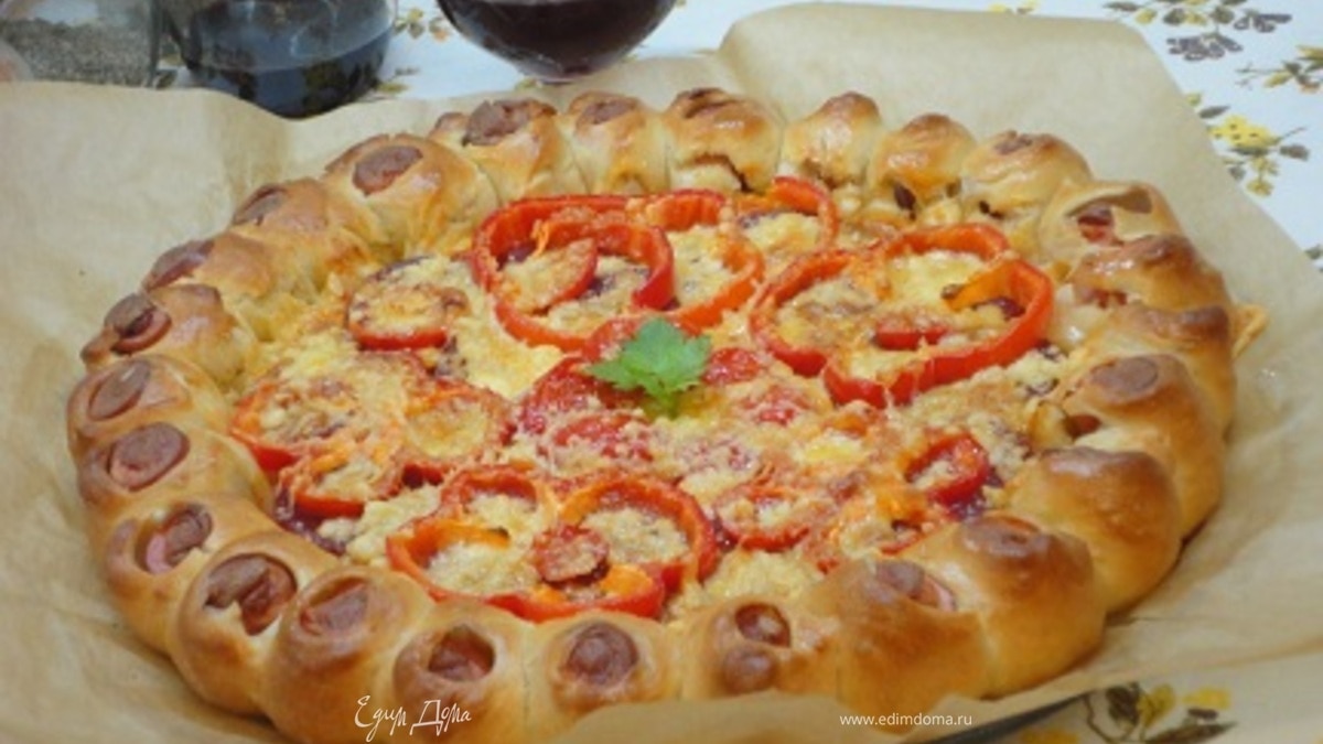 Пицца с сосисками