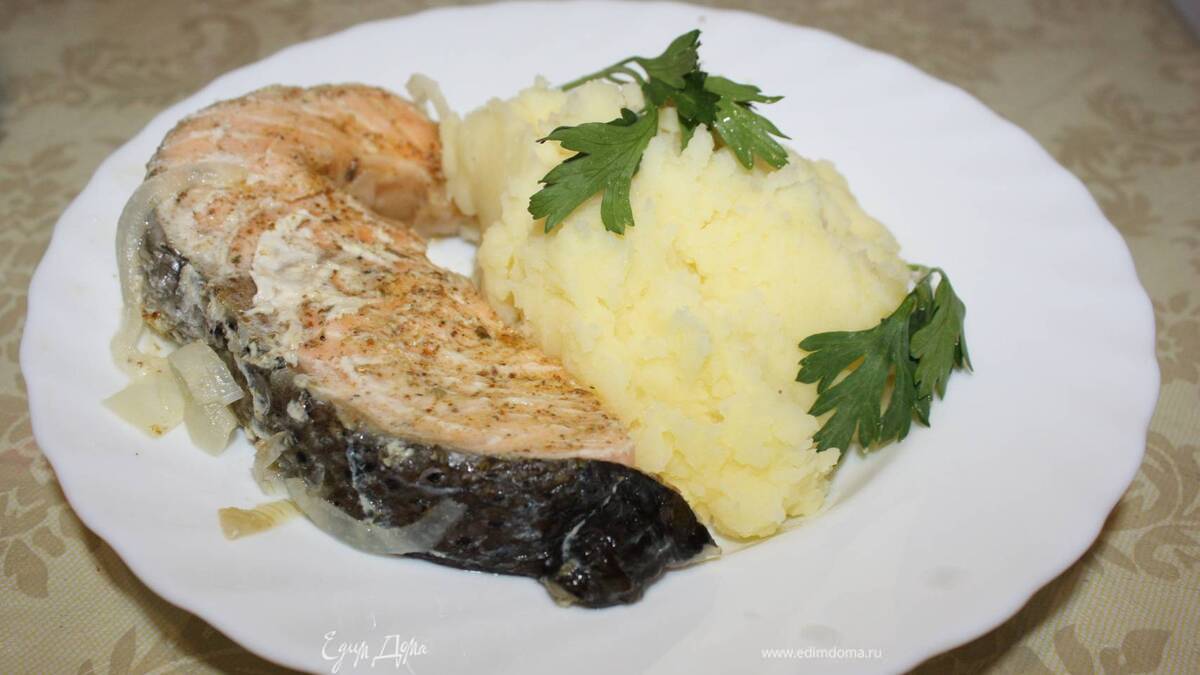 Семга, запеченная в фольге