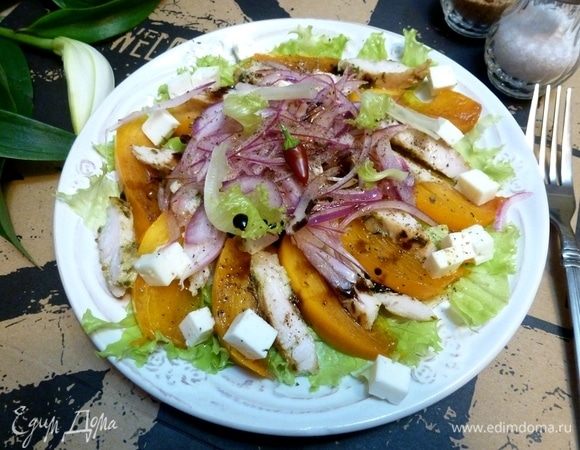 Салат с хурмой и брынзой