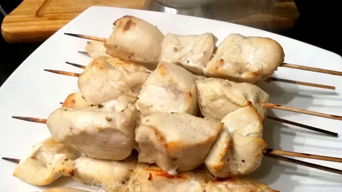 Куриные шашлычки с арахисовым соусом