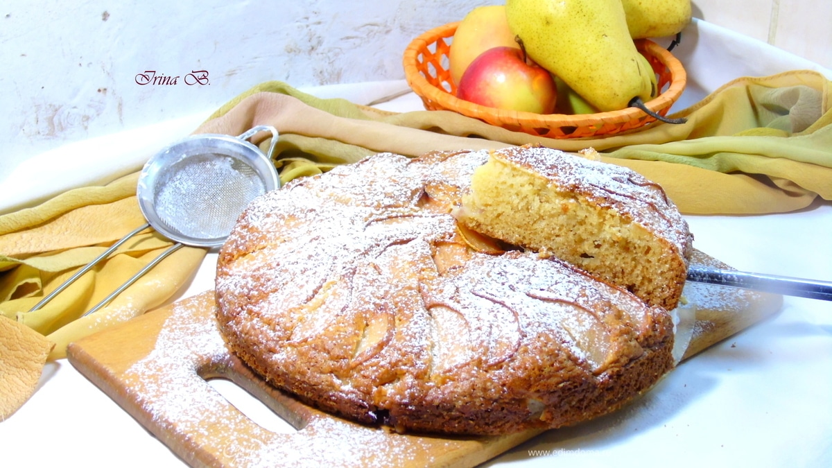 Пирог с грушей без яиц