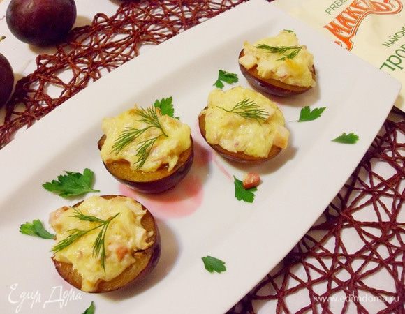 Запеченные сливы с мясом птицы Запеченные сливы с мясом птицы