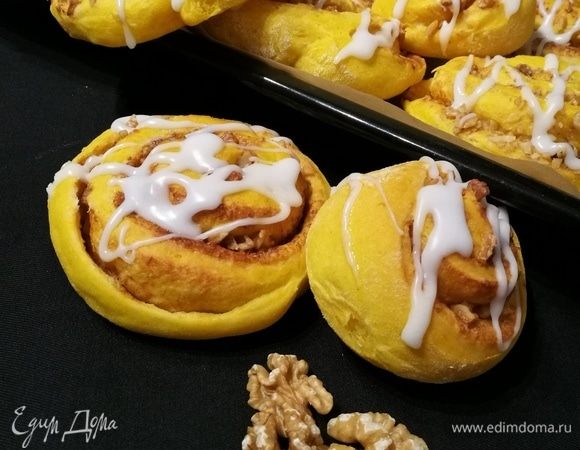 Тыквенные булочки с ореховой начинкой Тыквенные булочки с ореховой начинкой