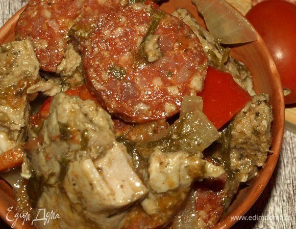 Телятина, томленная с чоризо и овощами