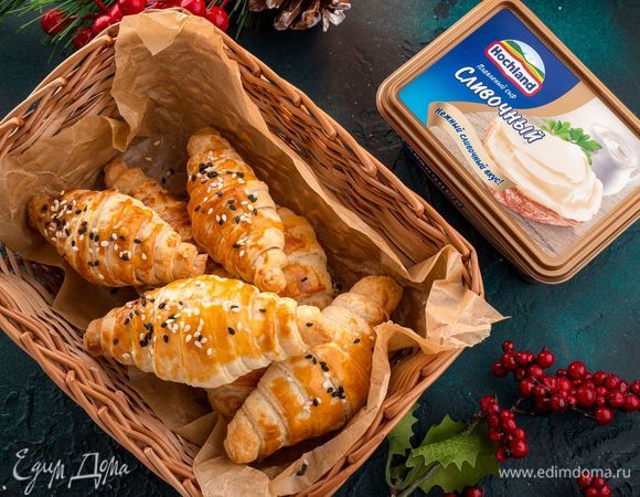 Закусочные мини-круассаны с красной рыбой Закусочные мини-круассаны с красной рыбой