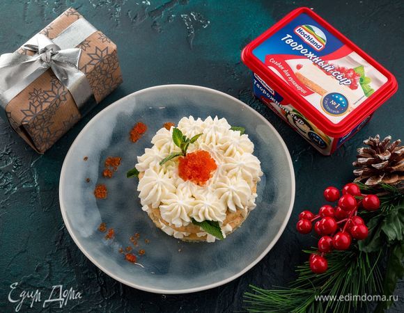 Пирожные с творожным сыром, зеленью и красной икрой