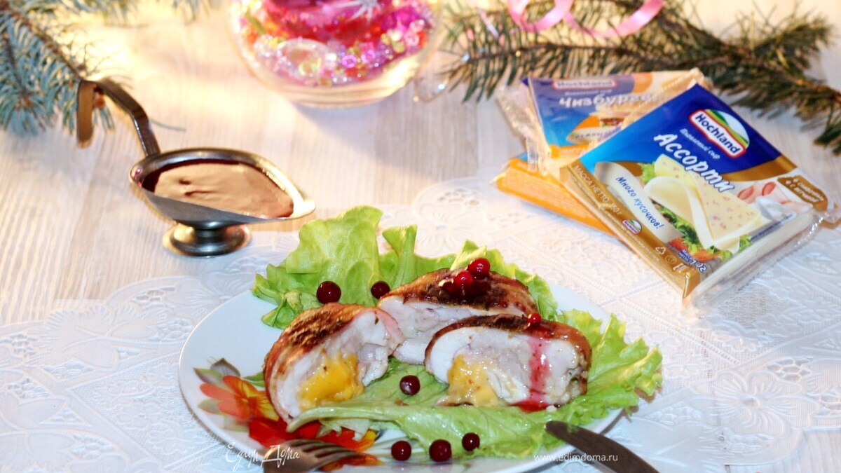 Куриное филе с сыром в беконе