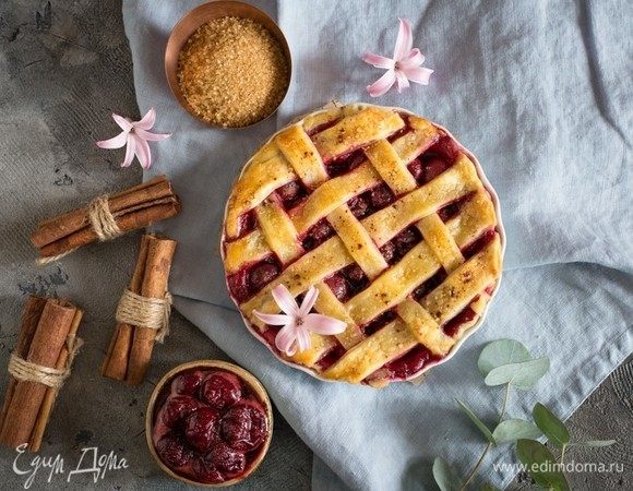 Пирог с вишней 