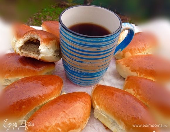 Пирожки из дрожжевого теста на сыворотке Пирожки из дрожжевого теста на сыворотке