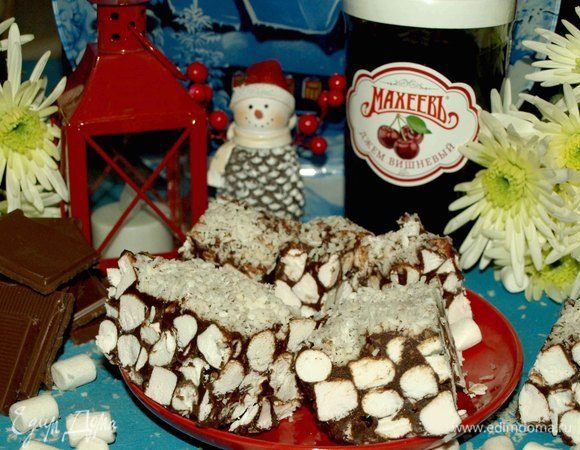 Маршмеллоу с шоколадом и вишневым джемом