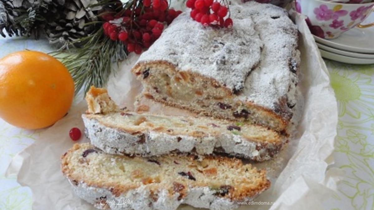 Штоллен с марципановой начинкой