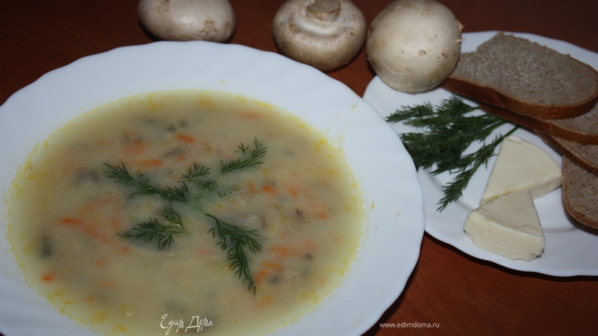 Быстрый суп с грибами и плавленым сыром