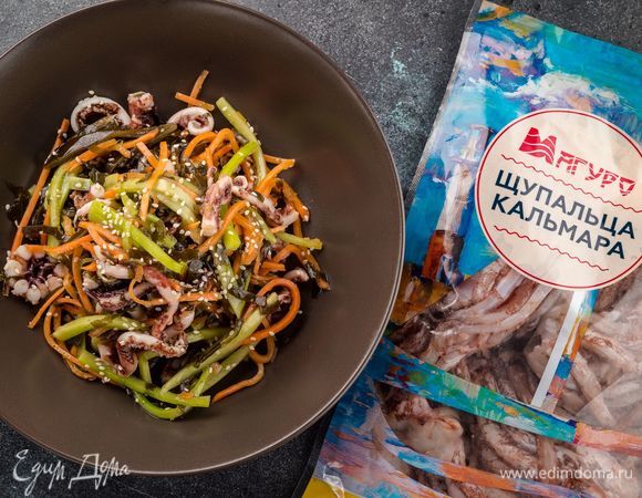 Салат с морской капустой и щупальцами кальмара 