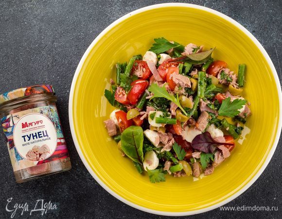 Салат с тунцом, моцареллой и стручковой фасолью 