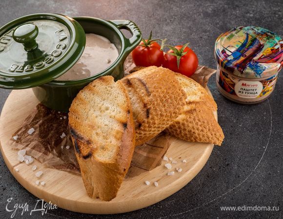 Брускетты с крем-паштетом из тунца 