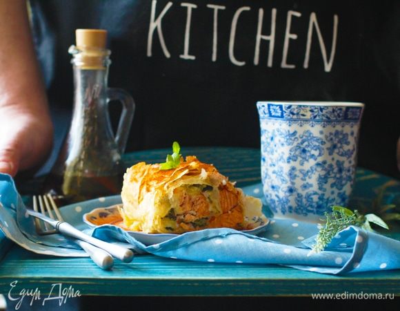 Штрудель с лососем, моцареллой и шпинатом Штрудель с лососем, моцареллой и шпинатом