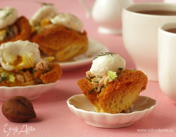 Тарталетки с яйцом пашот