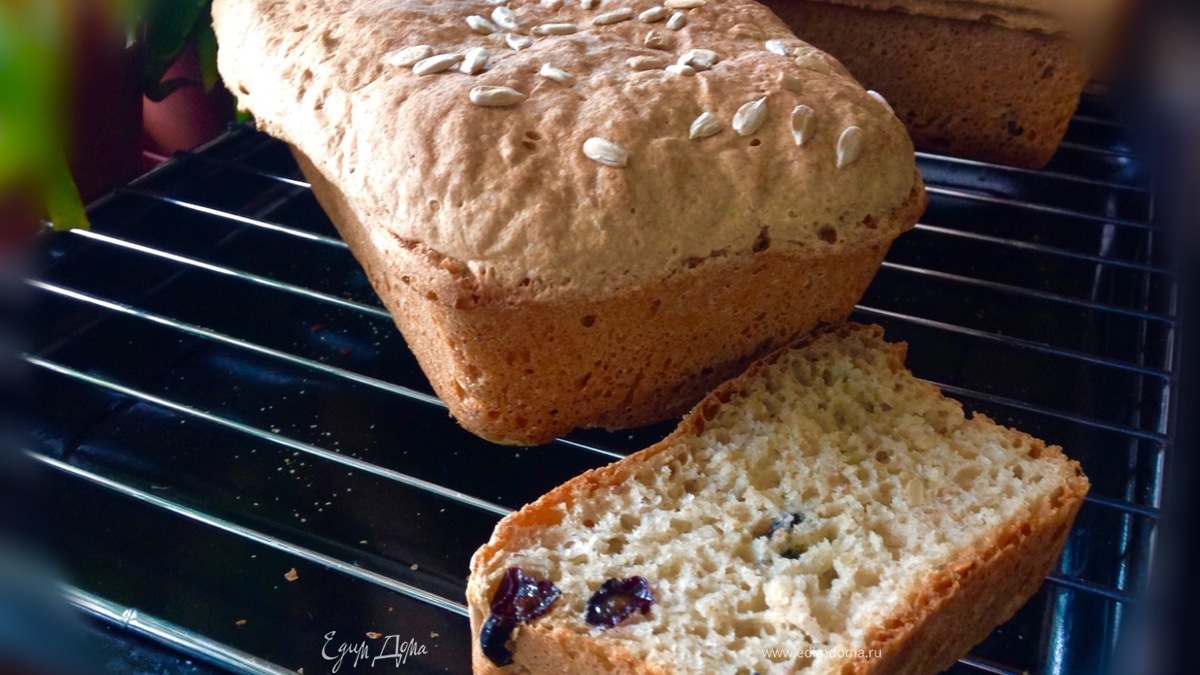 Хлеб без замеса с изюмом и семечками