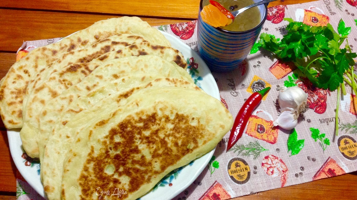 Картофельные лепешки с творогом и зеленью