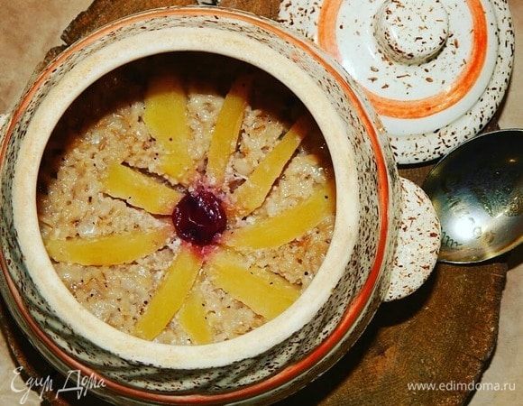 Овсяная каша с орехами и яблоками в духовке