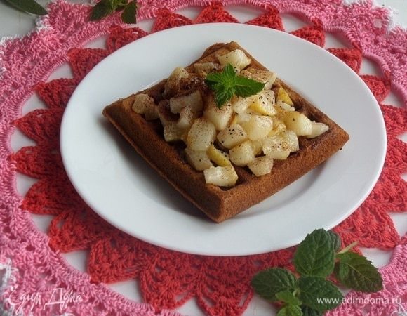 Гречневые вафли с грушей, медом и корицей Гречневые вафли с грушей, медом и корицей