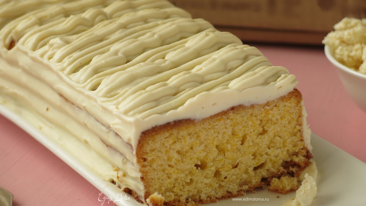 Кукурузный кекс с кремом из брынзы