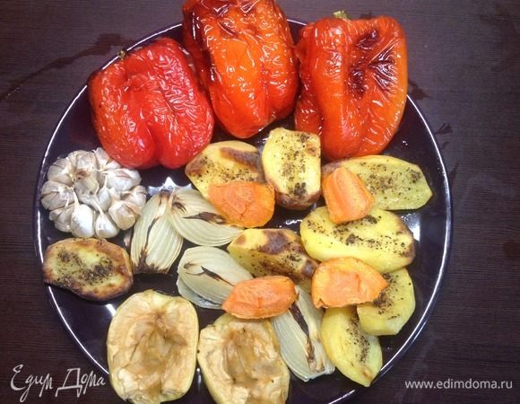 Посиделки с печеным мясом и овощами Посиделки с печеным мясом и овощами