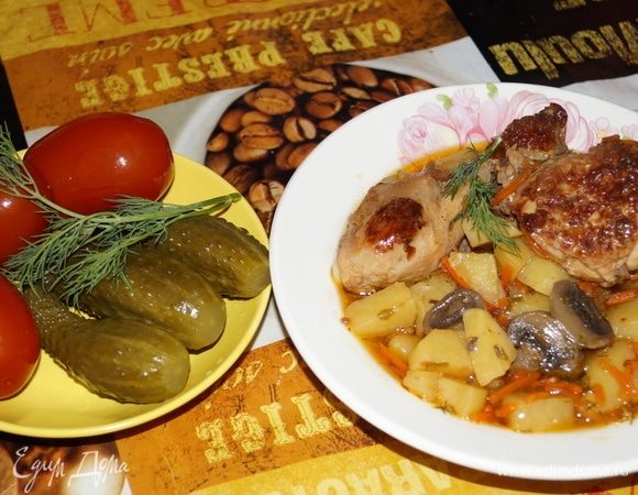 Курица, тушенная с овощами Курица, тушенная с овощами