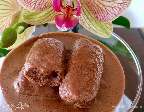 Шоколадный сабайон с печеньем