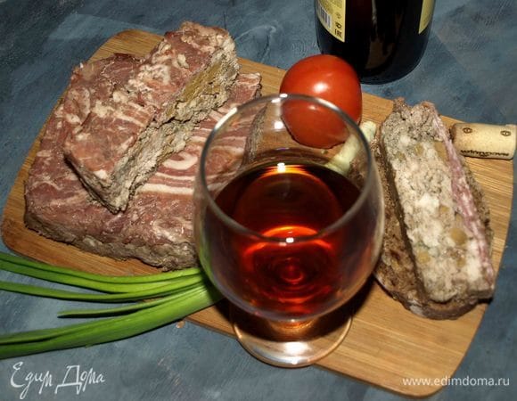 Мясной террин с печенью Мясной террин с печенью
