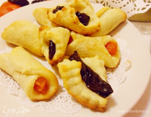 Творожное печенье с курагой и черносливом
