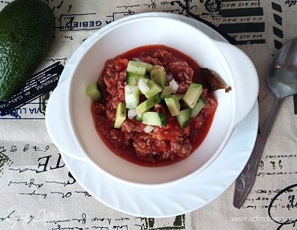 Чили кон карне (Chili con carne) с сальсой из авокадо Чили кон карне (Chili con carne) с сальсой из авокадо