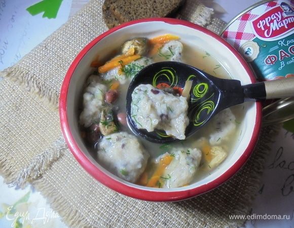 Суп с шампиньонами и фасолевыми клецками Суп с шампиньонами и фасолевыми клецками