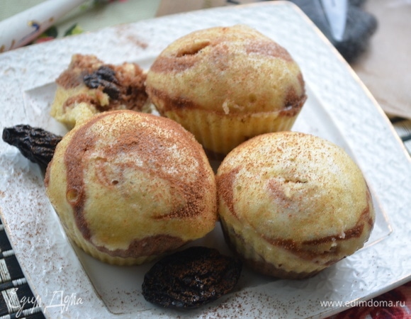 Паровые кексы с черносливом 
