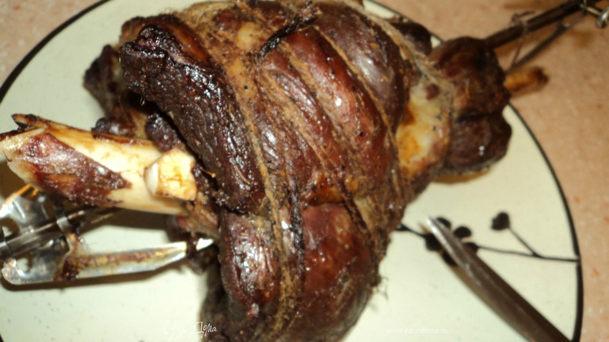 Баранья нога на вертеле. Классика