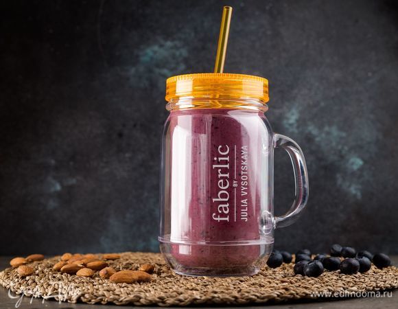 Черничный смузи с бананом и миндалем