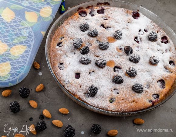 Сметанный пирог с ежевикой Сметанный пирог с ежевикой