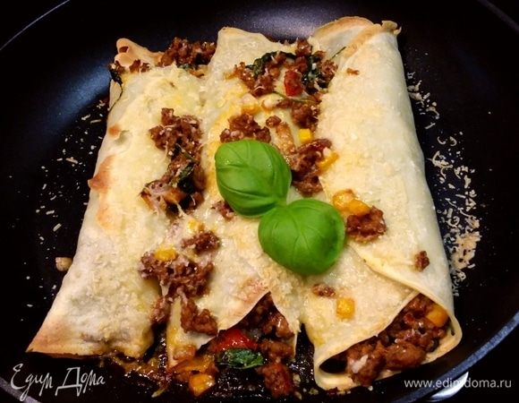 Блины, запеченные с мясным фаршем