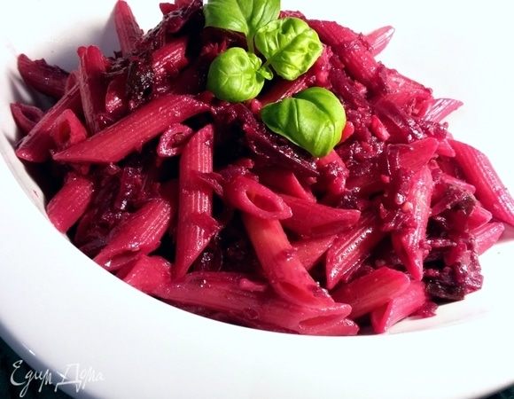 Макароны под свекольным соусом Макароны под свекольным соусом