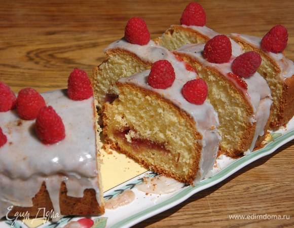 Малиновый кекс с секретом