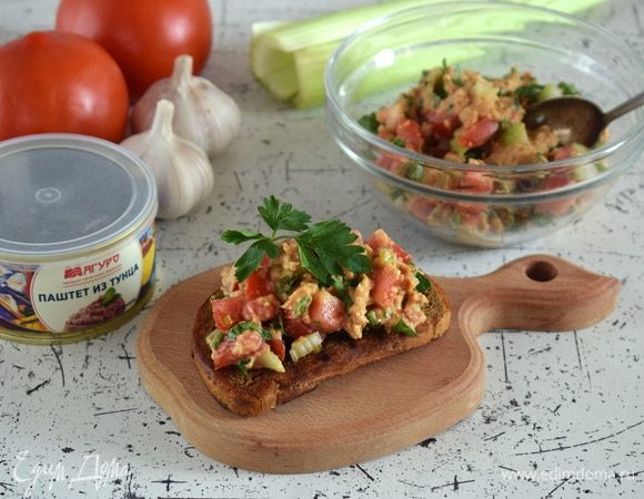 Брускетта с тунцом и сельдереем Брускетта с тунцом и сельдереем