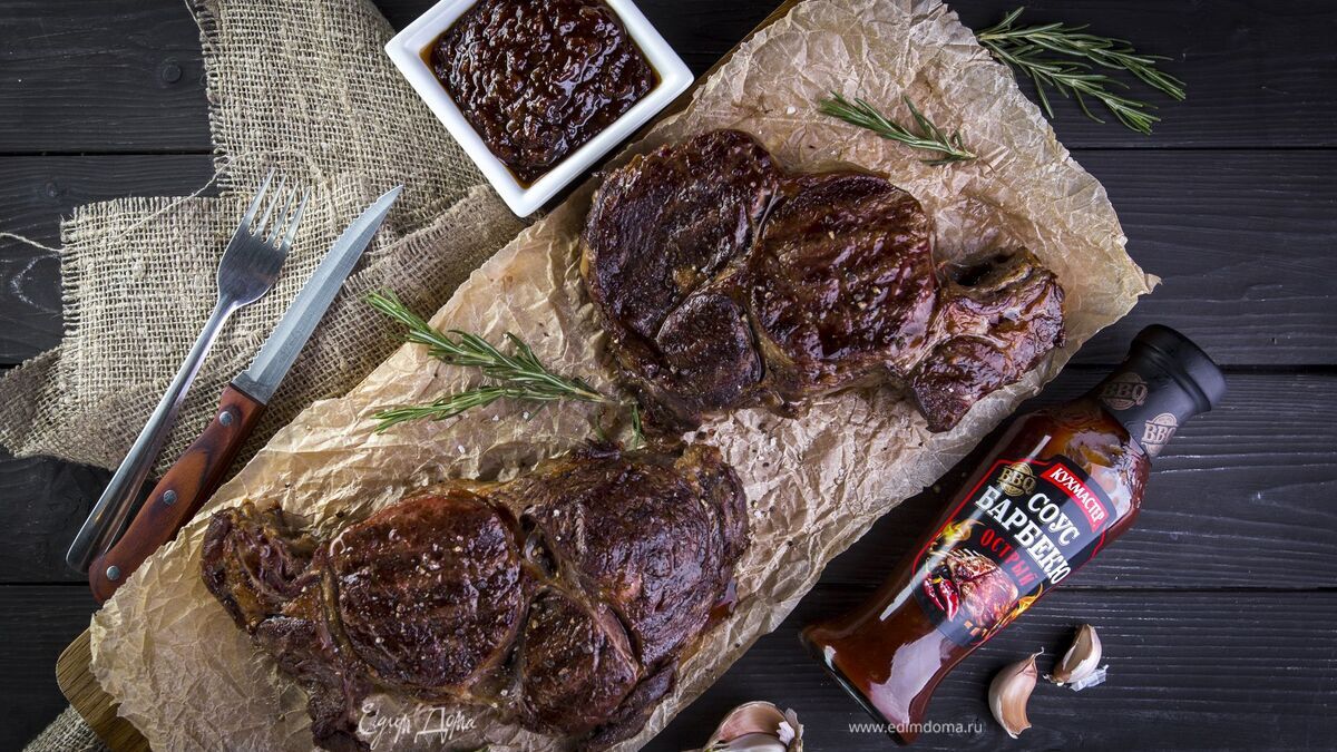 Стейк из говядины с соусом барбекю