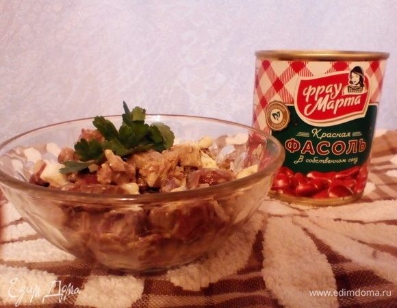 Салат с куриной печенью и фасолью Салат с куриной печенью и фасолью