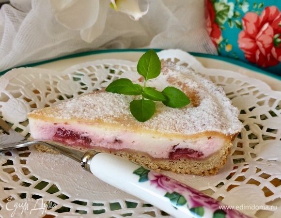 Сметанник с клубникой