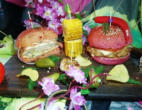 Розовый бургер с нежнейшей котлетой Розовый бургер с нежнейшей котлетой