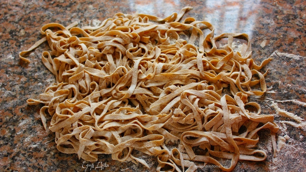 Домашние тальятелле на гречневой и льняной муке