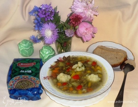 Овощной суп с машем и цветной капустой