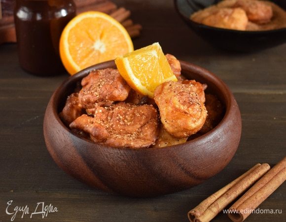 Пончики на кефире с пряным сахаром и шоколадным соусом Пончики на кефире с пряным сахаром и шоколадным соусом