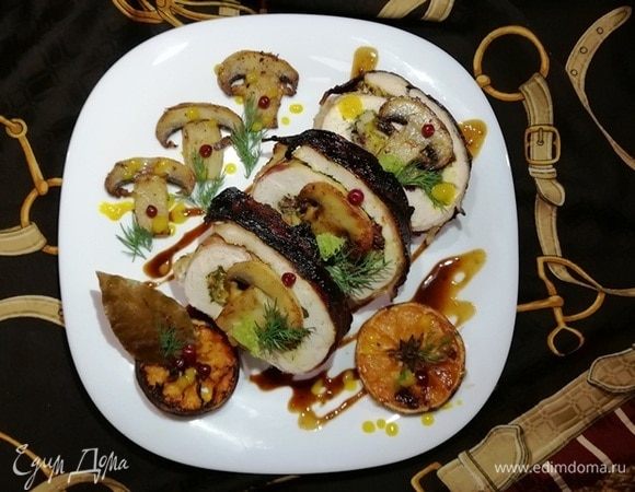 Рулет из индейки с шампиньонами